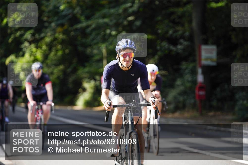 14.09.2025 - Stadtparktriathlon Michael Burmester http://msf.ph/oto/8910908 14.09.2025 10:56:33 Radfahren 645, 763, 774, 778, 802, 803, 849, 888 meine-sportfotos.de