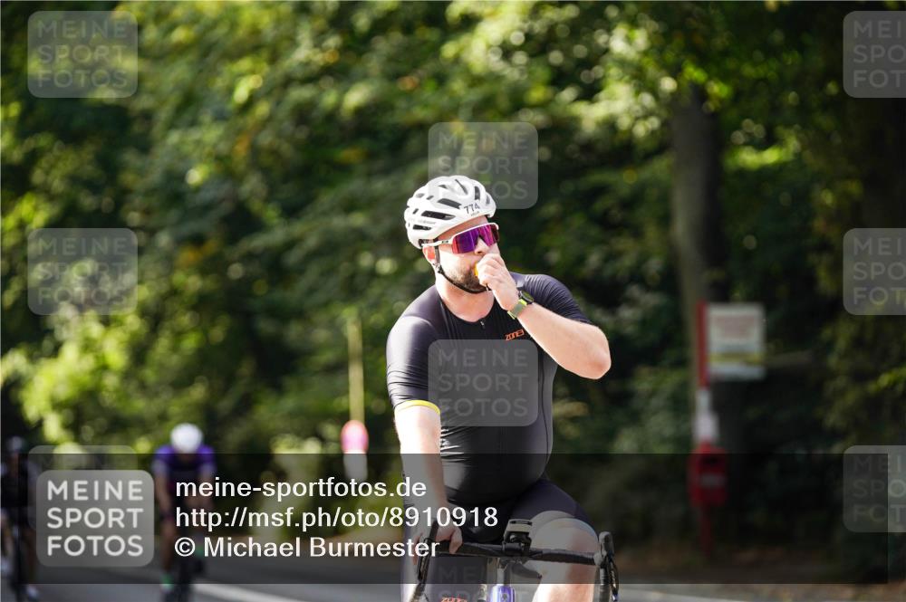 14.09.2025 - Stadtparktriathlon Michael Burmester http://msf.ph/oto/8910918 14.09.2025 10:56:40 Radfahren 697, 771, 774, 776, 778, 788, 803, 811, 849 meine-sportfotos.de