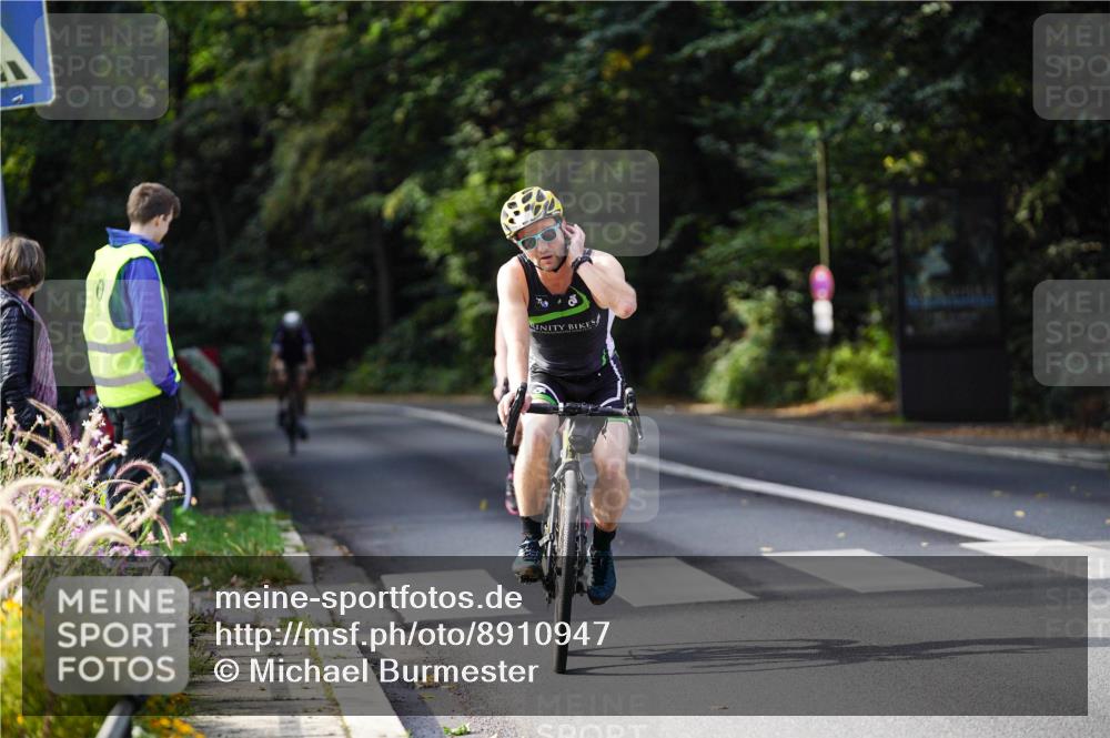 14.09.2025 - Stadtparktriathlon Michael Burmester http://msf.ph/oto/8910947 14.09.2025 10:57:11 Radfahren 626, 754, 782, 850 meine-sportfotos.de