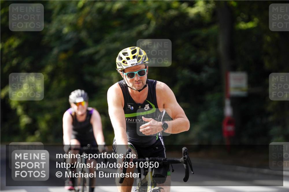 14.09.2025 - Stadtparktriathlon Michael Burmester http://msf.ph/oto/8910950 14.09.2025 10:57:12 Radfahren 626, 754, 782, 850 meine-sportfotos.de
