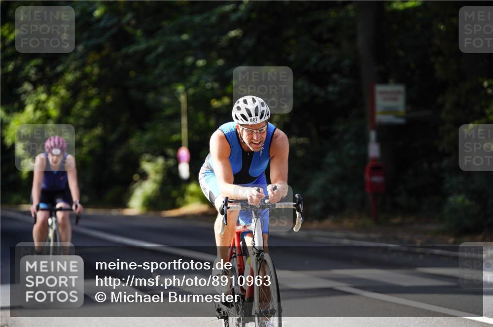 14.09.2025 - Stadtparktriathlon Michael Burmester http://msf.ph/oto/8910963 14.09.2025 10:57:33 Radfahren 638, 744, 753, 777, 827, 833, 867 meine-sportfotos.de
