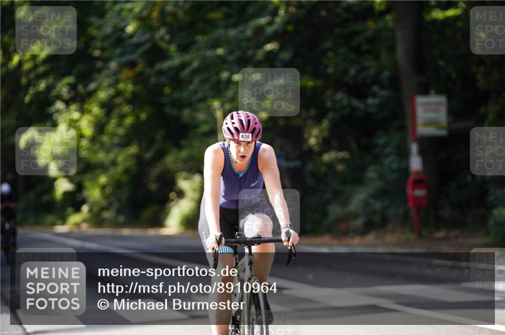 14.09.2025 - Stadtparktriathlon Michael Burmester http://msf.ph/oto/8910964 14.09.2025 10:57:34 Radfahren 638, 744, 777, 827, 833, 867 meine-sportfotos.de