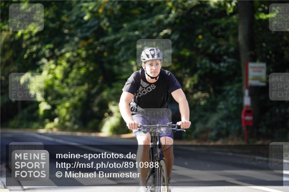 14.09.2025 - Stadtparktriathlon Michael Burmester http://msf.ph/oto/8910988 14.09.2025 10:58:08 Radfahren 791, 816, 826 meine-sportfotos.de