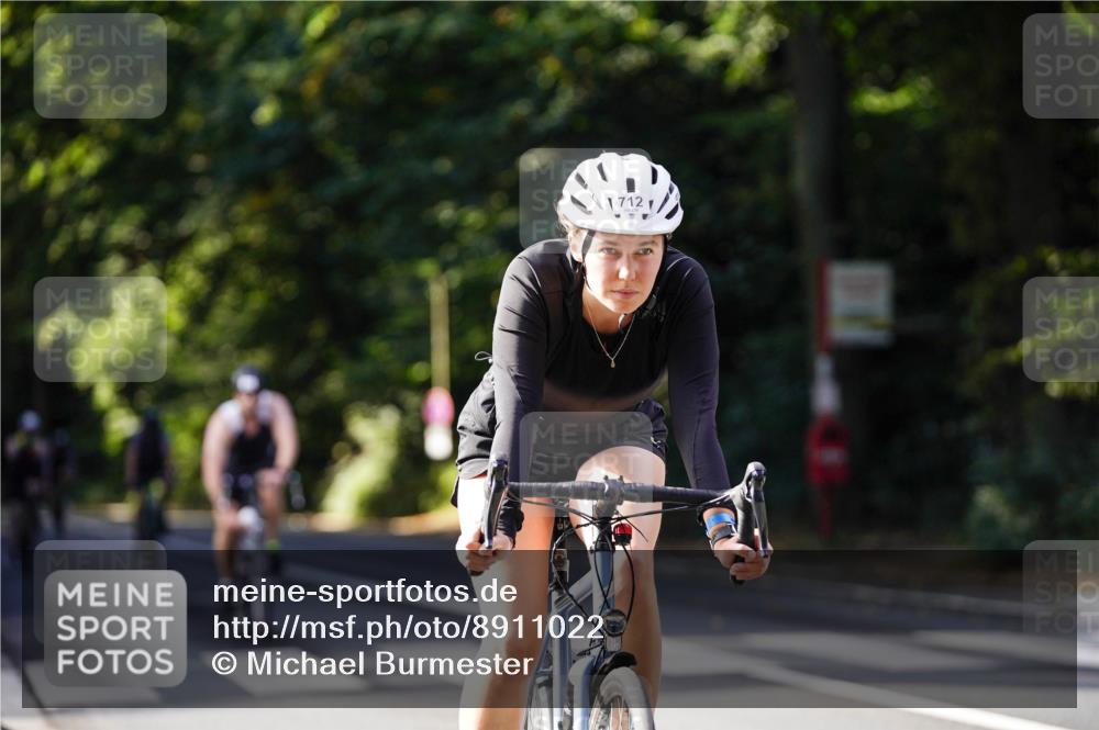 14.09.2025 - Stadtparktriathlon Michael Burmester http://msf.ph/oto/8911022 14.09.2025 10:58:55 Radfahren 582, 712, 727, 743, 750, 799, 804, 862, 873, 917 meine-sportfotos.de