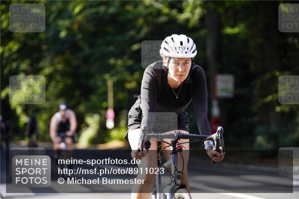 14.09.2025 - Stadtparktriathlon Michael Burmester http://msf.ph/oto/8911023 14.09.2025 10:58:55 Radfahren 582, 712, 727, 743, 750, 799, 804, 862, 873, 917 meine-sportfotos.de