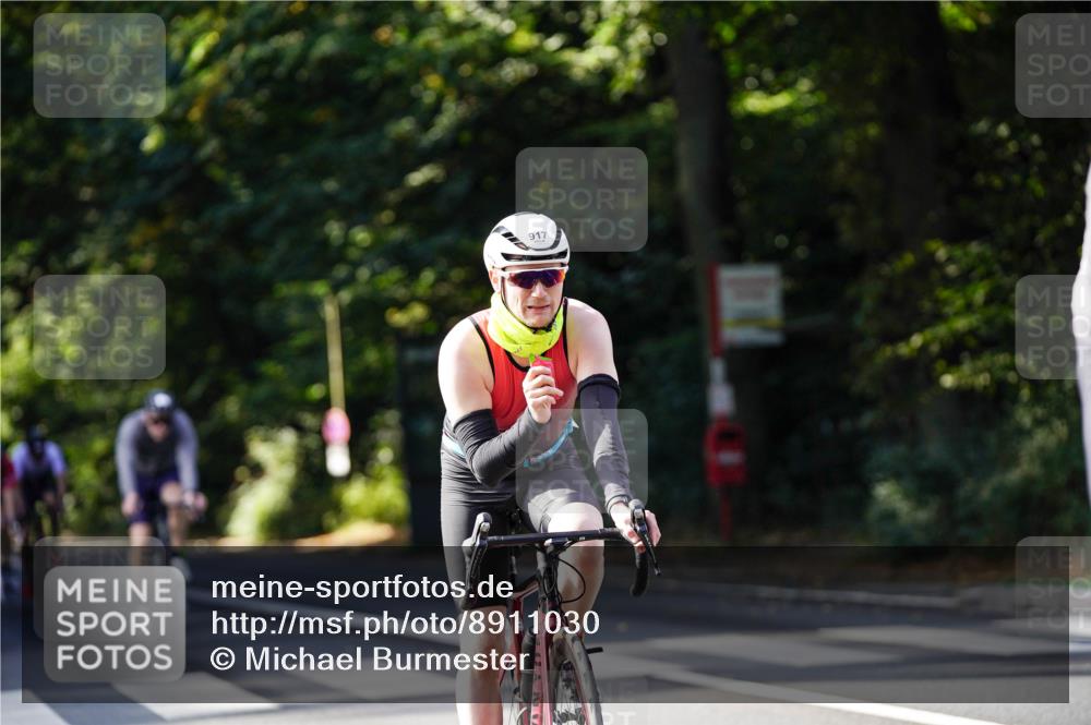 14.09.2025 - Stadtparktriathlon Michael Burmester http://msf.ph/oto/8911030 14.09.2025 10:59:00 Radfahren 712, 727, 739, 743, 750, 759, 799, 804, 862, 873, 882, 917 meine-sportfotos.de