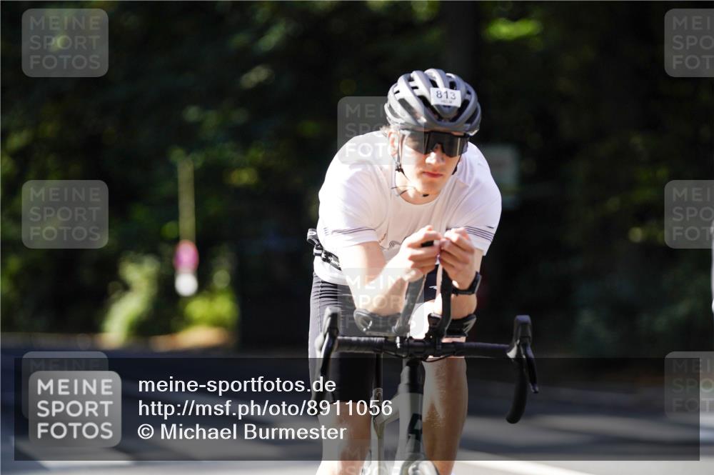 14.09.2025 - Stadtparktriathlon Michael Burmester http://msf.ph/oto/8911056 14.09.2025 10:59:26 Radfahren 698, 748, 752, 775, 800, 813, 889 meine-sportfotos.de