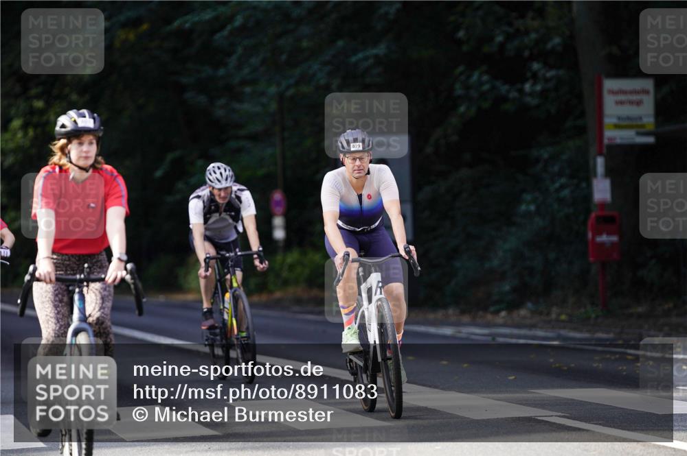 14.09.2025 - Stadtparktriathlon Michael Burmester http://msf.ph/oto/8911083 14.09.2025 11:00:31 Radfahren 600, 601, 643, 829, 838, 871, 878, 915 meine-sportfotos.de