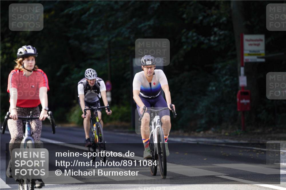 14.09.2025 - Stadtparktriathlon Michael Burmester http://msf.ph/oto/8911084 14.09.2025 11:00:31 Radfahren 600, 601, 643, 829, 838, 871, 878, 915 meine-sportfotos.de