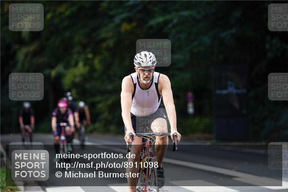 14.09.2025 - Stadtparktriathlon Michael Burmester http://msf.ph/oto/8911098 14.09.2025 11:00:46 Radfahren 716, 724, 730, 735, 793, 805, 865, 870, 918, 921 meine-sportfotos.de