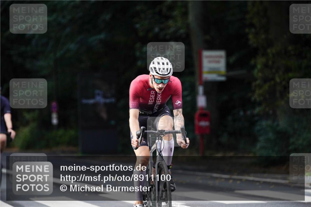 14.09.2025 - Stadtparktriathlon Michael Burmester http://msf.ph/oto/8911100 14.09.2025 11:00:47 Radfahren 716, 724, 730, 735, 793, 805, 865, 870, 918 meine-sportfotos.de