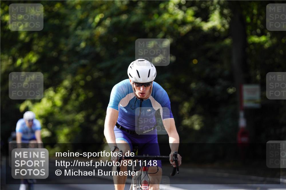 14.09.2025 - Stadtparktriathlon Michael Burmester http://msf.ph/oto/8911148 14.09.2025 11:01:49 Radfahren 663, 770, 787, 815, 823 meine-sportfotos.de