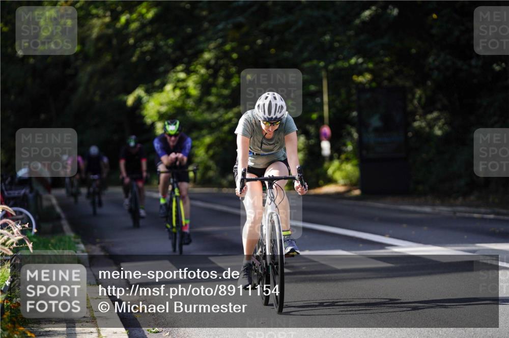 14.09.2025 - Stadtparktriathlon Michael Burmester http://msf.ph/oto/8911154 14.09.2025 11:01:53 Radfahren 663, 736, 770, 787, 815, 823, 842, 854 meine-sportfotos.de