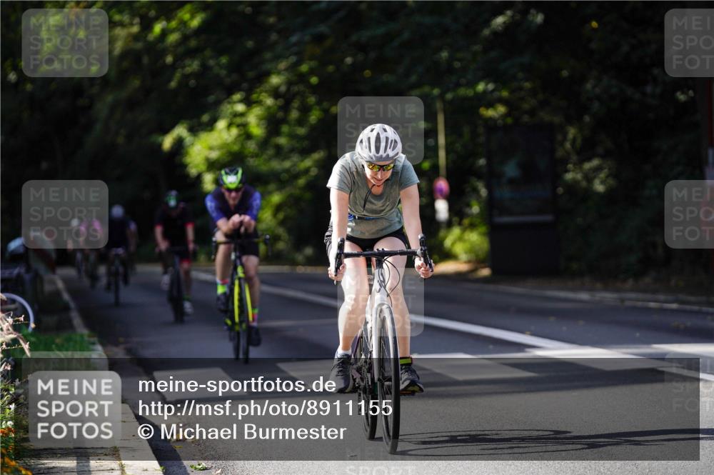 14.09.2025 - Stadtparktriathlon Michael Burmester http://msf.ph/oto/8911155 14.09.2025 11:01:53 Radfahren 663, 736, 770, 787, 815, 823, 842, 854 meine-sportfotos.de