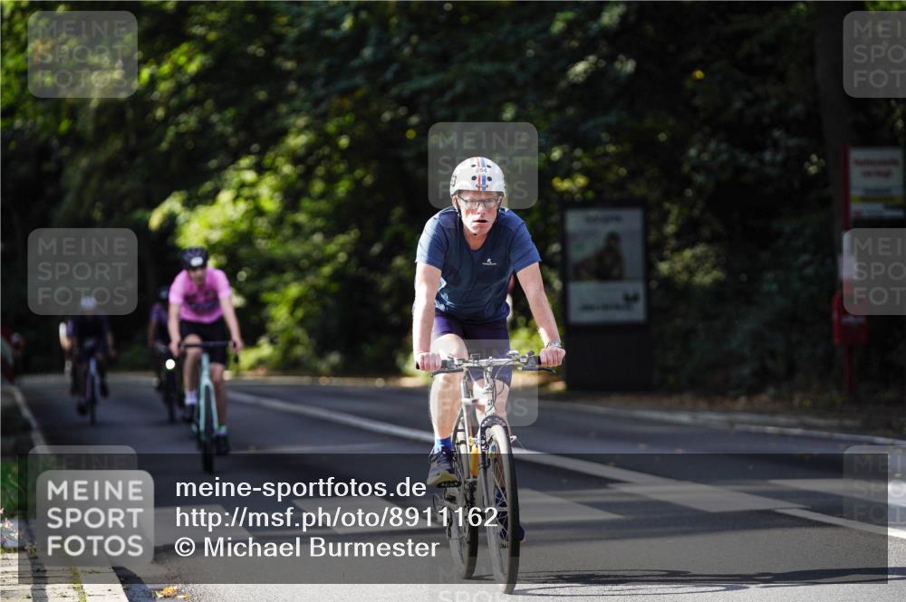 14.09.2025 - Stadtparktriathlon Michael Burmester http://msf.ph/oto/8911162 14.09.2025 11:01:58 Radfahren 663, 736, 770, 779, 815, 822, 842, 854, 868 meine-sportfotos.de