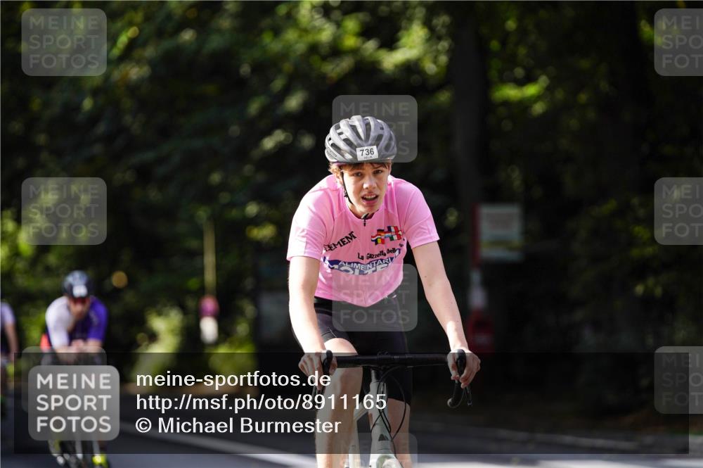 14.09.2025 - Stadtparktriathlon Michael Burmester http://msf.ph/oto/8911165 14.09.2025 11:02:01 Radfahren 736, 779, 790, 815, 822, 842, 854, 868, 900 meine-sportfotos.de