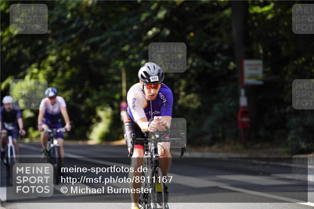 14.09.2025 - Stadtparktriathlon Michael Burmester http://msf.ph/oto/8911167 14.09.2025 11:02:02 Radfahren 736, 779, 780, 790, 815, 822, 842, 854, 868, 900 meine-sportfotos.de