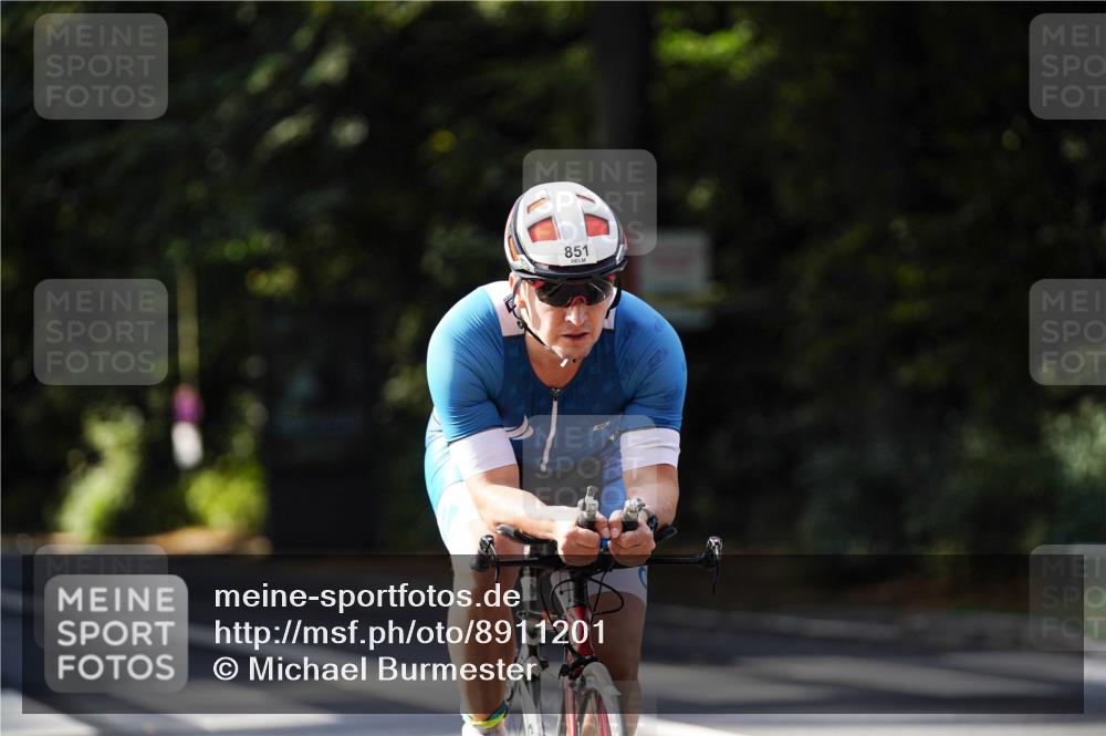 14.09.2025 - Stadtparktriathlon Michael Burmester http://msf.ph/oto/8911201 14.09.2025 11:02:46 Radfahren 734, 851 meine-sportfotos.de