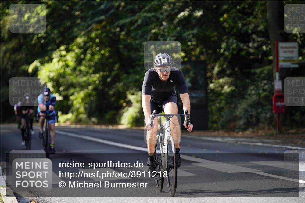 14.09.2025 - Stadtparktriathlon Michael Burmester http://msf.ph/oto/8911218 14.09.2025 11:03:16 Radfahren 646, 708, 788, 849, 877, 888 meine-sportfotos.de