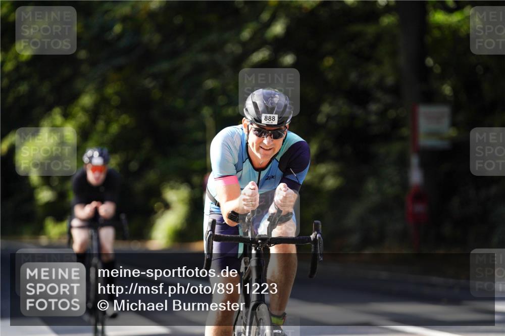 14.09.2025 - Stadtparktriathlon Michael Burmester http://msf.ph/oto/8911223 14.09.2025 11:03:18 Radfahren 708, 764, 782, 788, 849, 877, 888 meine-sportfotos.de