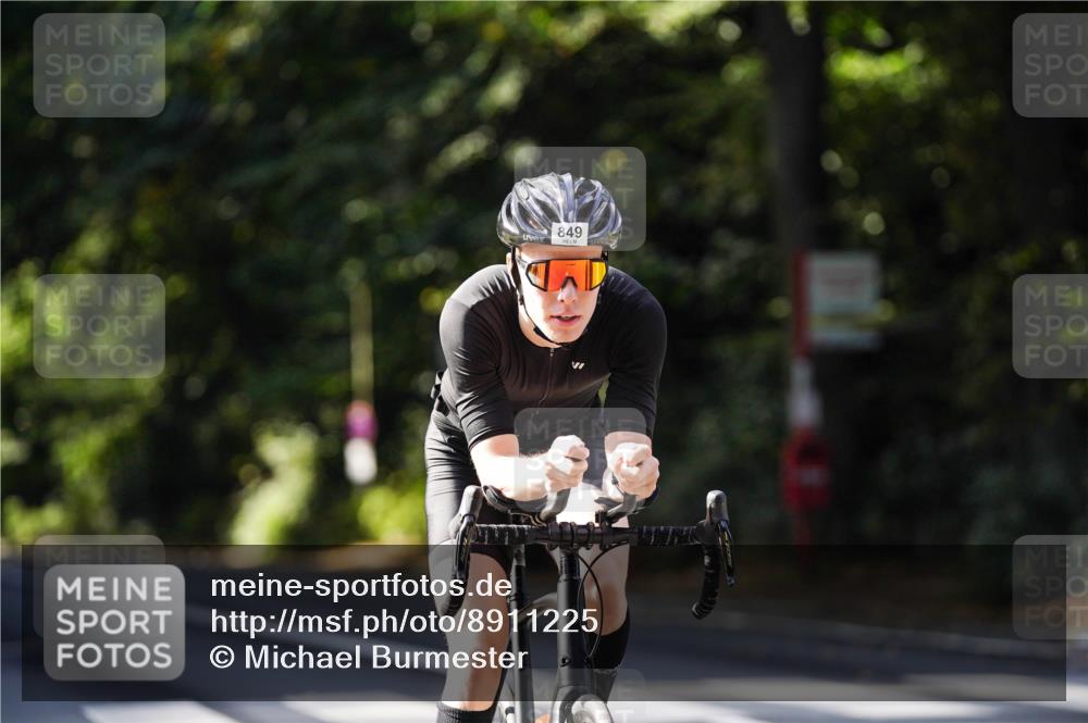14.09.2025 - Stadtparktriathlon Michael Burmester http://msf.ph/oto/8911225 14.09.2025 11:03:19 Radfahren 657, 708, 764, 782, 788, 849, 877, 888 meine-sportfotos.de