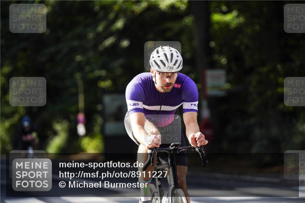 14.09.2025 - Stadtparktriathlon Michael Burmester http://msf.ph/oto/8911227 14.09.2025 11:03:24 Radfahren 657, 764, 782, 783, 788, 811, 849 meine-sportfotos.de