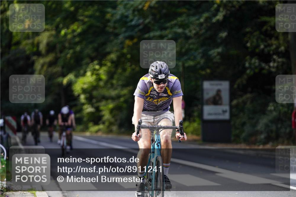 14.09.2025 - Stadtparktriathlon Michael Burmester http://msf.ph/oto/8911241 14.09.2025 11:03:46 Radfahren 740, 760, 765, 767, 781, 792, 798, 909 meine-sportfotos.de