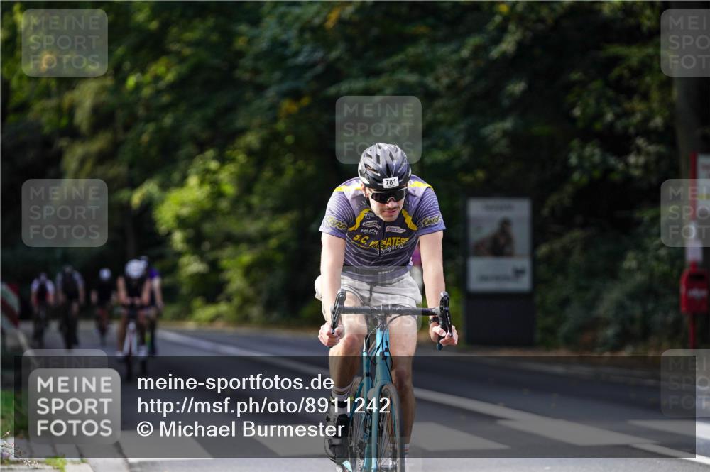 14.09.2025 - Stadtparktriathlon Michael Burmester http://msf.ph/oto/8911242 14.09.2025 11:03:46 Radfahren 740, 760, 765, 767, 781, 792, 798, 909 meine-sportfotos.de
