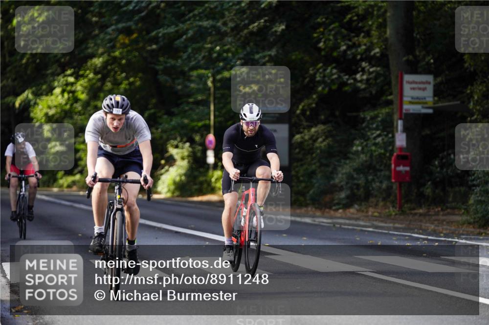 14.09.2025 - Stadtparktriathlon Michael Burmester http://msf.ph/oto/8911248 14.09.2025 11:03:52 Radfahren 721, 740, 765, 781, 798, 801, 909 meine-sportfotos.de