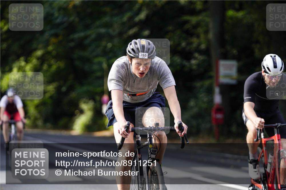 14.09.2025 - Stadtparktriathlon Michael Burmester http://msf.ph/oto/8911251 14.09.2025 11:03:53 Radfahren 721, 740, 765, 781, 798, 801, 909 meine-sportfotos.de