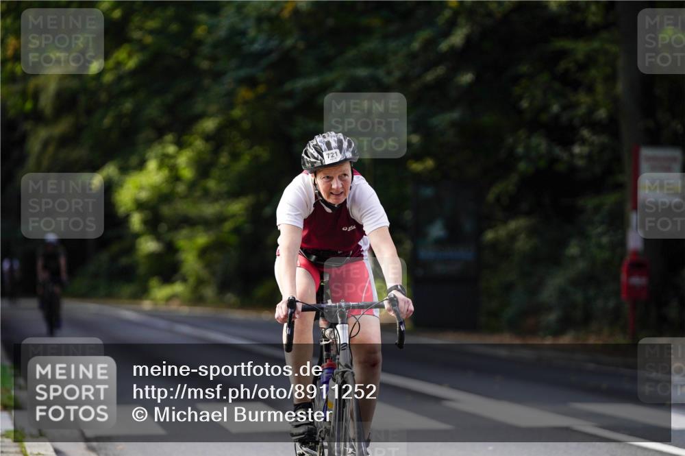 14.09.2025 - Stadtparktriathlon Michael Burmester http://msf.ph/oto/8911252 14.09.2025 11:03:55 Radfahren 721, 740, 753, 765, 798, 801, 909 meine-sportfotos.de