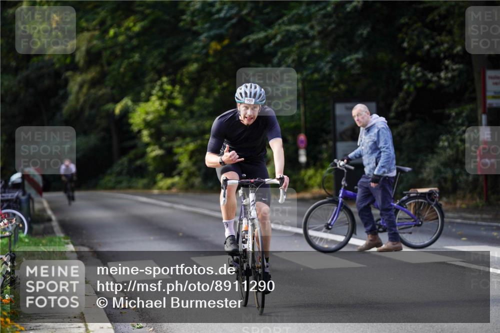 14.09.2025 - Stadtparktriathlon Michael Burmester http://msf.ph/oto/8911290 14.09.2025 11:04:46 Radfahren 754, 807, 824, 905 meine-sportfotos.de