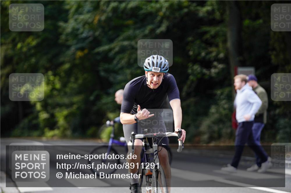 14.09.2025 - Stadtparktriathlon Michael Burmester http://msf.ph/oto/8911291 14.09.2025 11:04:46 Radfahren 754, 807, 824, 905 meine-sportfotos.de