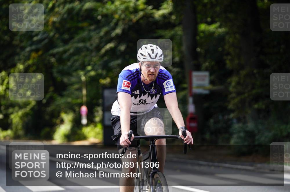 14.09.2025 - Stadtparktriathlon Michael Burmester http://msf.ph/oto/8911306 14.09.2025 11:05:12 Radfahren 833, 835, 836, 841, 852, 853, 867, 891, 919 meine-sportfotos.de