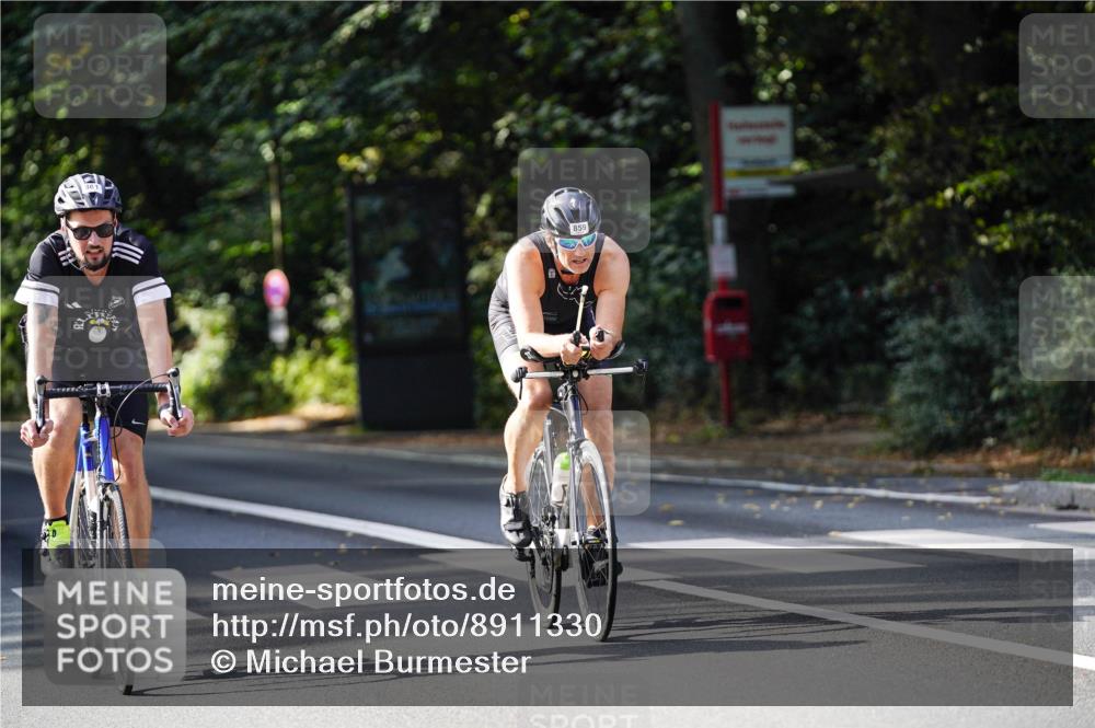 14.09.2025 - Stadtparktriathlon Michael Burmester http://msf.ph/oto/8911330 14.09.2025 11:05:46 Radfahren 744, 750, 756, 759, 799, 804, 859, 861 meine-sportfotos.de
