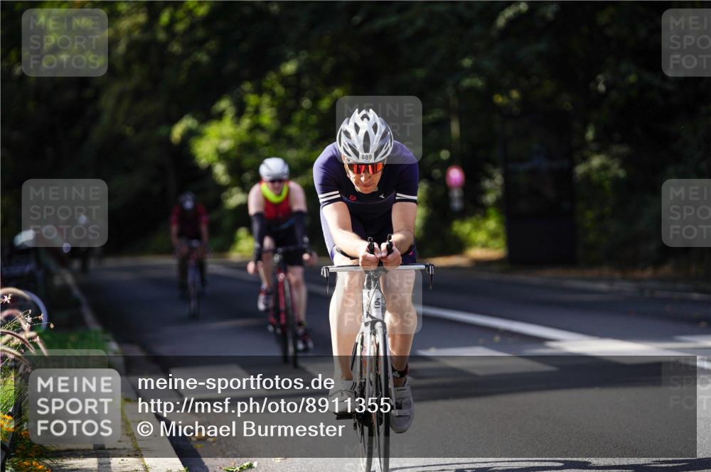 14.09.2025 - Stadtparktriathlon Michael Burmester http://msf.ph/oto/8911355 14.09.2025 11:06:24 Radfahren 791, 800, 873, 889, 917 meine-sportfotos.de