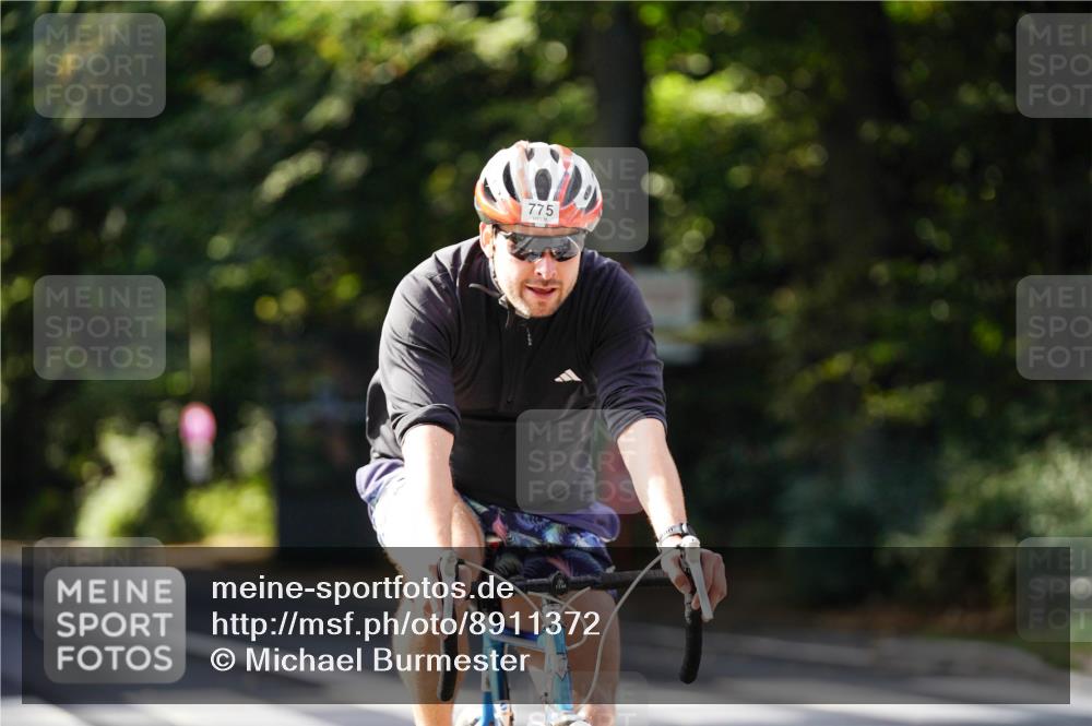 14.09.2025 - Stadtparktriathlon Michael Burmester http://msf.ph/oto/8911372 14.09.2025 11:06:47 Radfahren 775, 862 meine-sportfotos.de