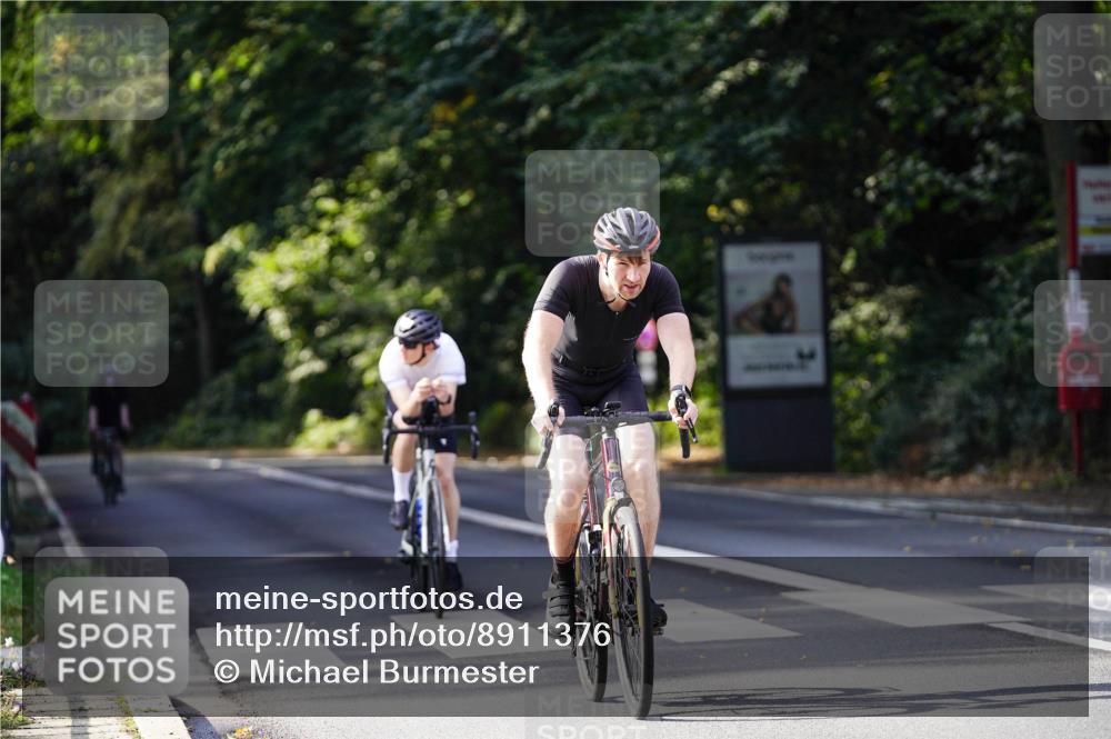 14.09.2025 - Stadtparktriathlon Michael Burmester http://msf.ph/oto/8911376 14.09.2025 11:07:01 Radfahren 752, 813, 874, 882, 920 meine-sportfotos.de
