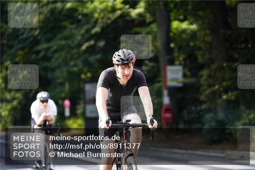 14.09.2025 - Stadtparktriathlon Michael Burmester http://msf.ph/oto/8911377 14.09.2025 11:07:02 Radfahren 752, 813, 874, 882, 920 meine-sportfotos.de