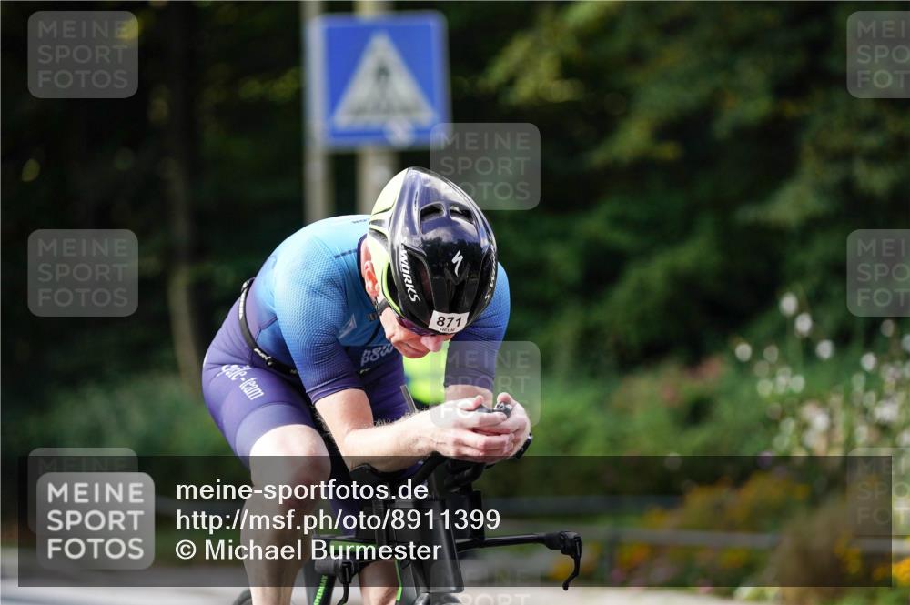 14.09.2025 - Stadtparktriathlon Michael Burmester http://msf.ph/oto/8911399 14.09.2025 11:07:28 Radfahren 871 meine-sportfotos.de