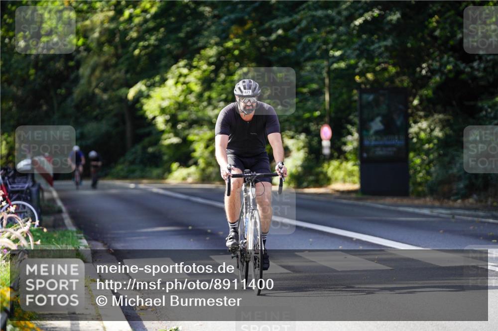 14.09.2025 - Stadtparktriathlon Michael Burmester http://msf.ph/oto/8911400 14.09.2025 11:07:39 Radfahren 723, 821 meine-sportfotos.de