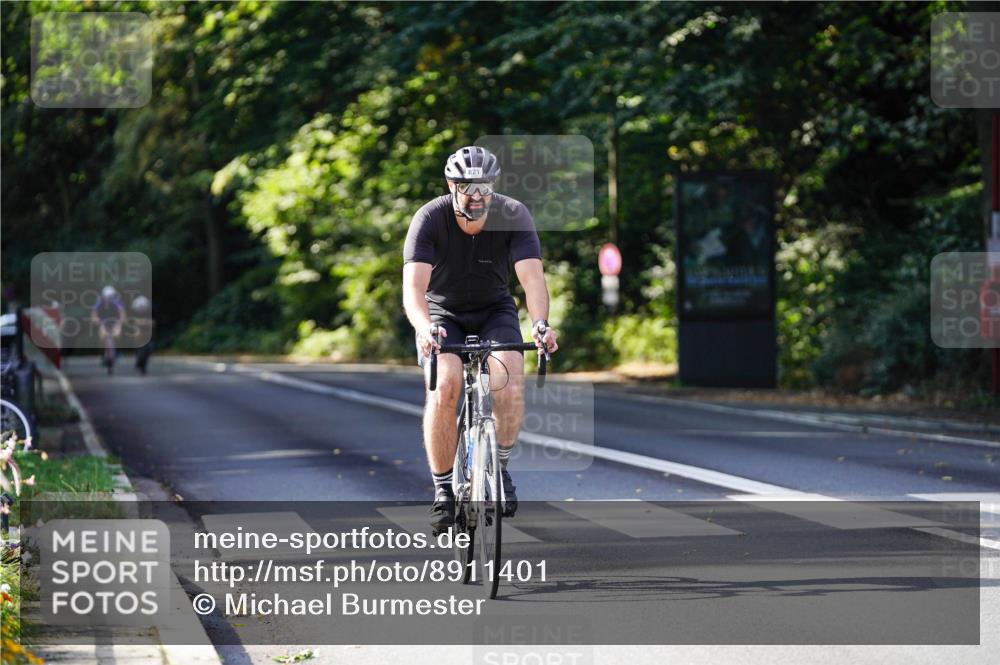 14.09.2025 - Stadtparktriathlon Michael Burmester http://msf.ph/oto/8911401 14.09.2025 11:07:39 Radfahren 723, 821 meine-sportfotos.de