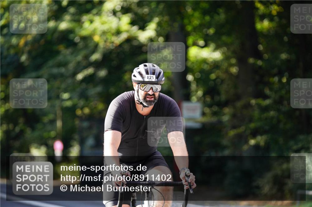 14.09.2025 - Stadtparktriathlon Michael Burmester http://msf.ph/oto/8911402 14.09.2025 11:07:40 Radfahren 723, 821 meine-sportfotos.de