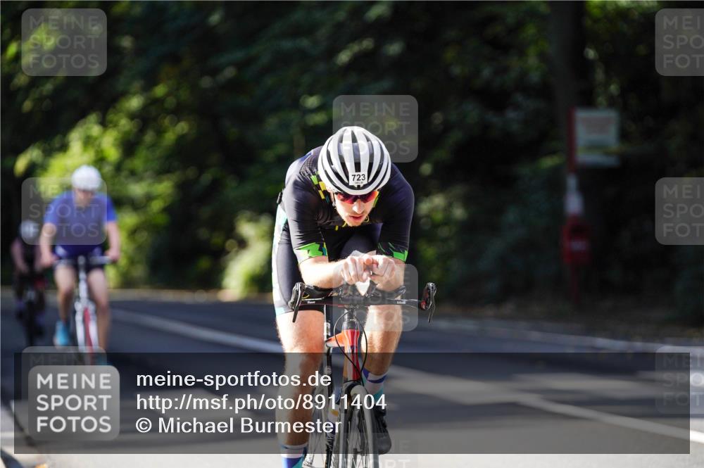 14.09.2025 - Stadtparktriathlon Michael Burmester http://msf.ph/oto/8911404 14.09.2025 11:07:48 Radfahren 723, 847, 870, 893, 921 meine-sportfotos.de
