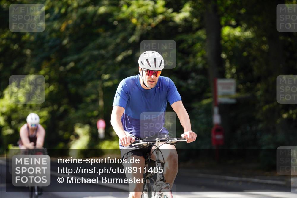14.09.2025 - Stadtparktriathlon Michael Burmester http://msf.ph/oto/8911405 14.09.2025 11:07:50 Radfahren 723, 847, 858, 870, 893, 921 meine-sportfotos.de