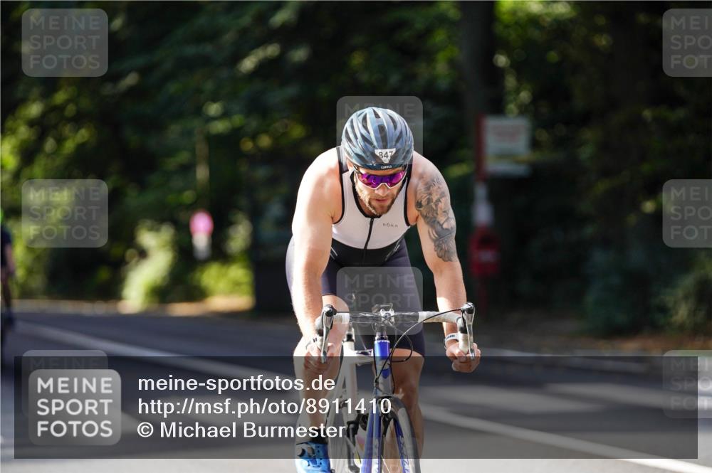 14.09.2025 - Stadtparktriathlon Michael Burmester http://msf.ph/oto/8911410 14.09.2025 11:07:54 Radfahren 829, 847, 858, 870, 893, 921 meine-sportfotos.de