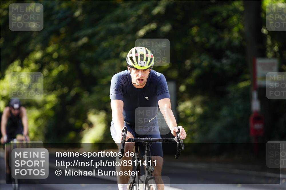 14.09.2025 - Stadtparktriathlon Michael Burmester http://msf.ph/oto/8911411 14.09.2025 11:07:57 Radfahren 829, 847, 858, 870, 894, 921 meine-sportfotos.de
