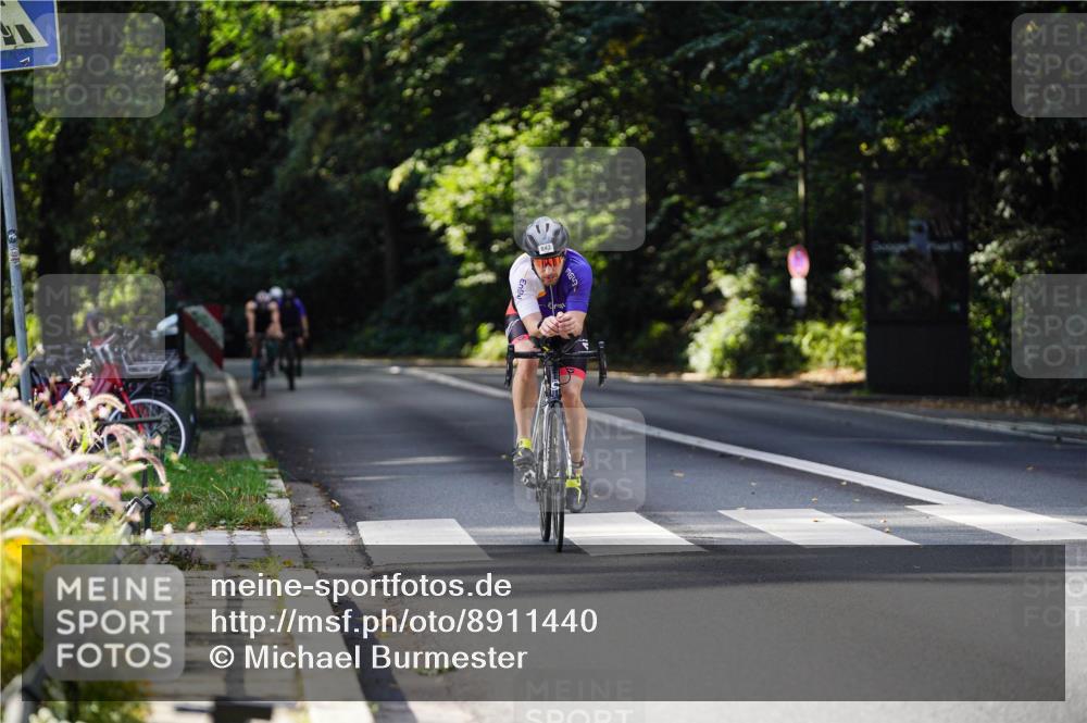 14.09.2025 - Stadtparktriathlon Michael Burmester http://msf.ph/oto/8911440 14.09.2025 11:08:43 Radfahren 766, 842, 880, 895 meine-sportfotos.de