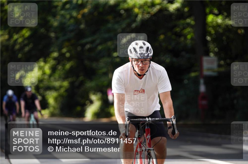 14.09.2025 - Stadtparktriathlon Michael Burmester http://msf.ph/oto/8911457 14.09.2025 11:08:57 Radfahren 787, 808, 843, 875, 876, 895 meine-sportfotos.de