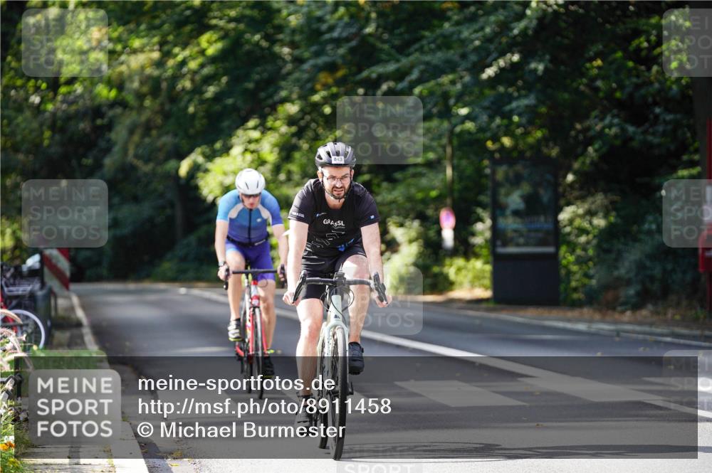 14.09.2025 - Stadtparktriathlon Michael Burmester http://msf.ph/oto/8911458 14.09.2025 11:08:59 Radfahren 787, 808, 843, 875, 876 meine-sportfotos.de